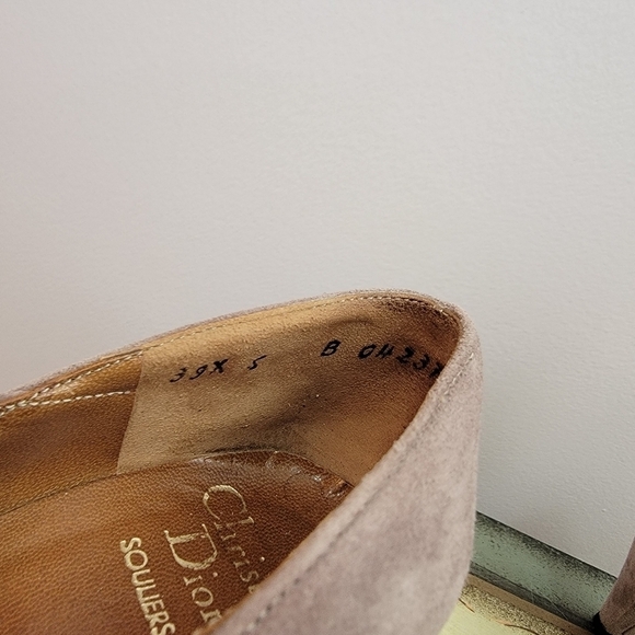 Christian Dior Vintage Gray Suede Pumps Size 5 - Picture 6 of 12